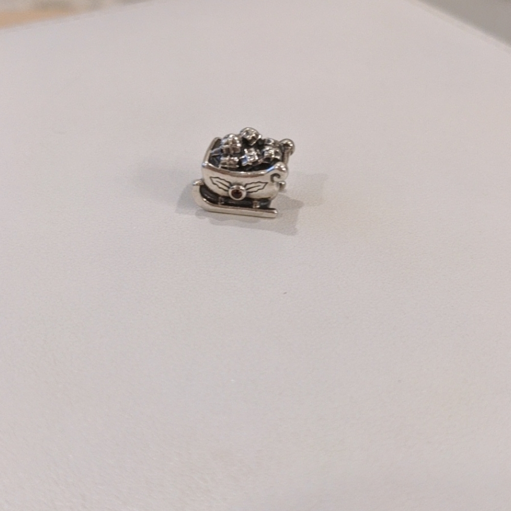 Pandora Christmas charm
